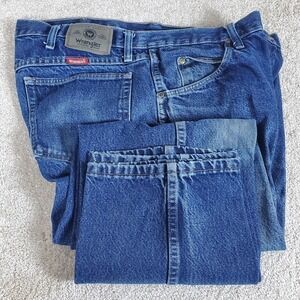 Wrangler Blue Jeans Men's 40X30 Actually Measures 38X27.5 Lightly Distressed